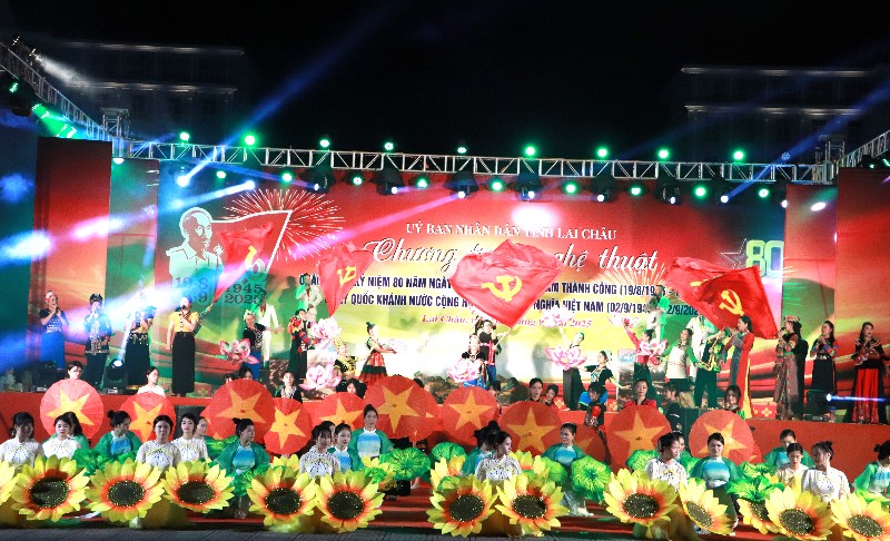 Vinh Quang Việt Nam - Lai Châu tỏa sáng