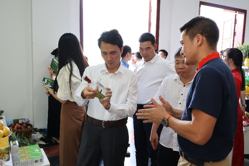 Hội thảo "Giải pháp xây dựng hệ sinh thái nông nghiệp – du lịch bền vững theo chuỗi liên kết" năm 2025