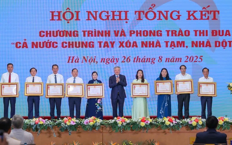 KẾ THỪA, PHÁT HUY KẾT QUẢ ĐẠT ĐƯỢC TRONG NHIỆM KỲ 2020-2025, QUYẾT TÂM XÂY DỰNG TỈNH LAI CHÂU PHÁT TRIỂN XANH, NHANH VÀ BỀN VỮNG