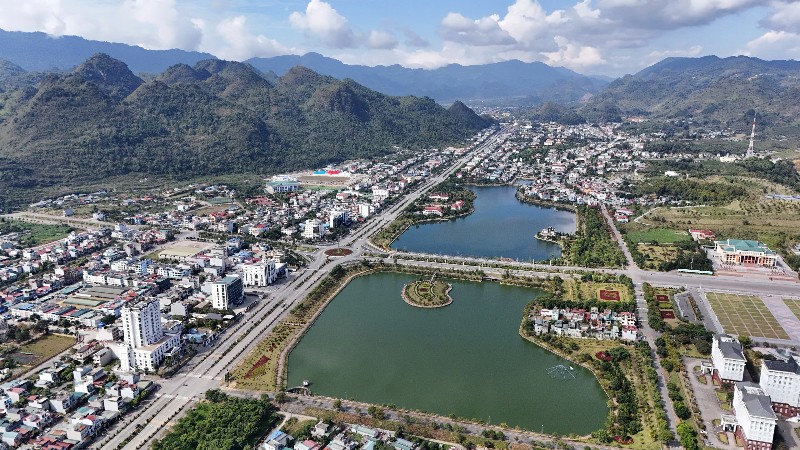 Đổi mới cùng đất nước