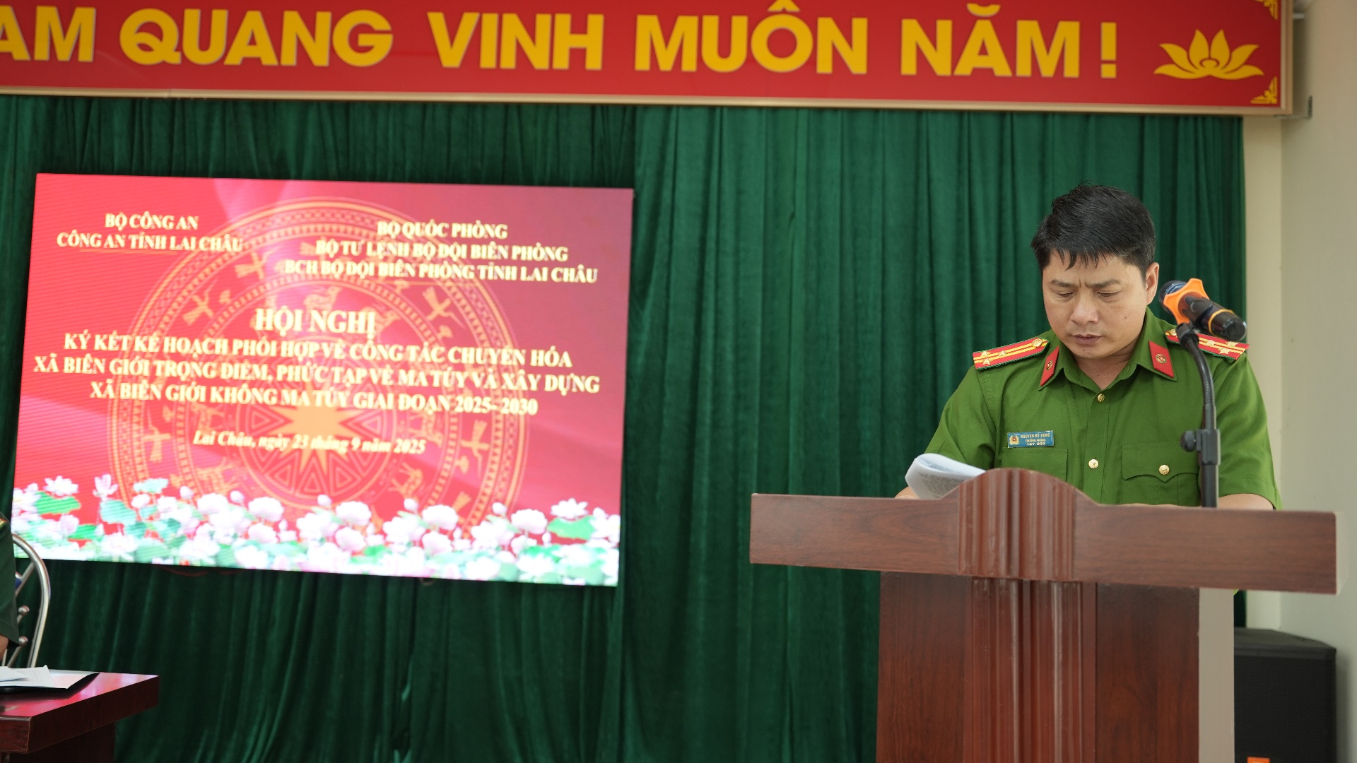 Đồng chí Thượng tá Nguyễn Mỹ Đồng – Trưởng Phòng Cảnh sát Điều tra tội phạm về ma túy (Công an tỉnh) thông qua Kế hoạch Phối hợp giữa Công an tỉnh và Ban Chỉ huy BĐBP tỉnh.
