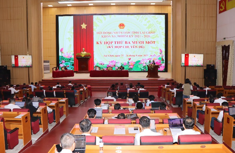 Khai mạc Kỳ họp thứ ba mươi mốt (Kỳ họp chuyên đề) HĐND tỉnh khóa XV, nhiệm kỳ 2021 -2026