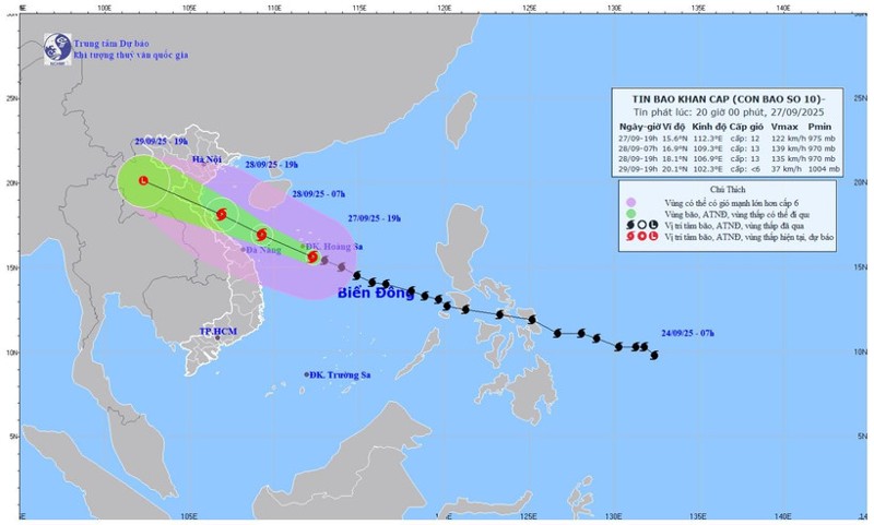 Cường độ bão số 10 mạnh cấp 12, giật cấp 15, chỉ còn cách Đà Nẵng 460km