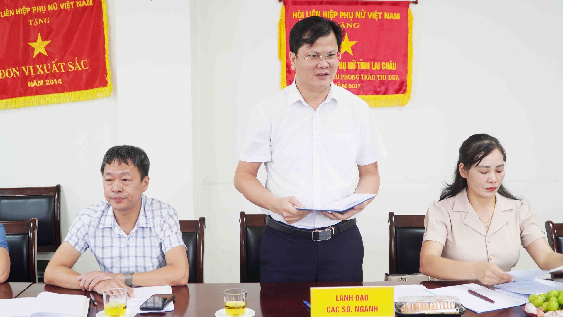 Đại diện lãnh đạo các sở, ngành tỉnh phát biểu ý kiến tại Hội thảo.