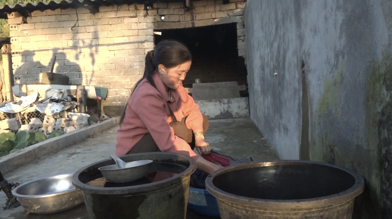 Người dân bản Séo Hồ Thầu đã có nước sử dụng ngay tại nhà 