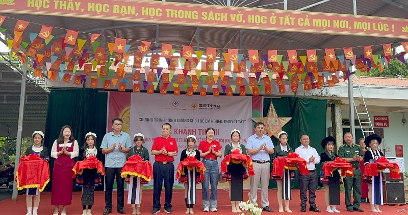 Khánh thành và bàn giao công trình bếp ăn bán trú
