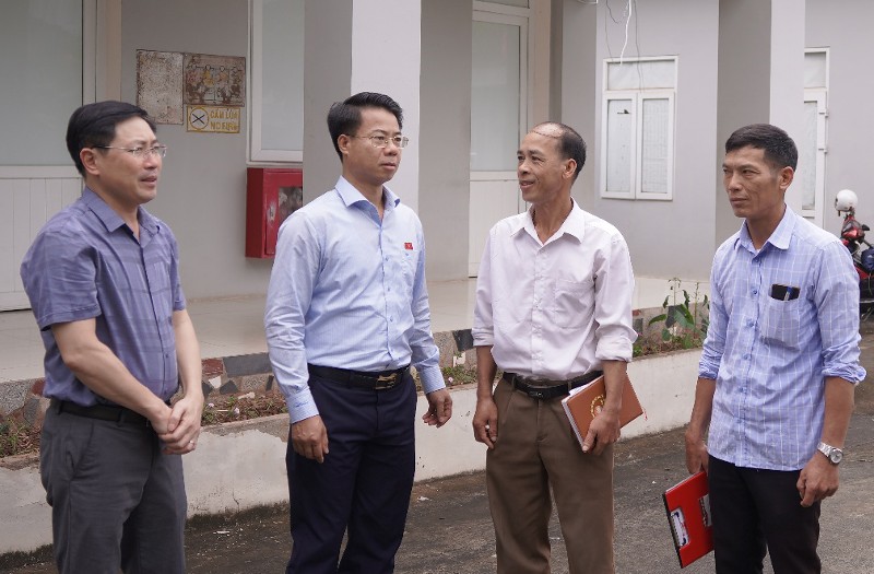 Đoàn Đại biểu Quốc hội tỉnh tiếp xúc cử tri tại xã Nậm Tăm