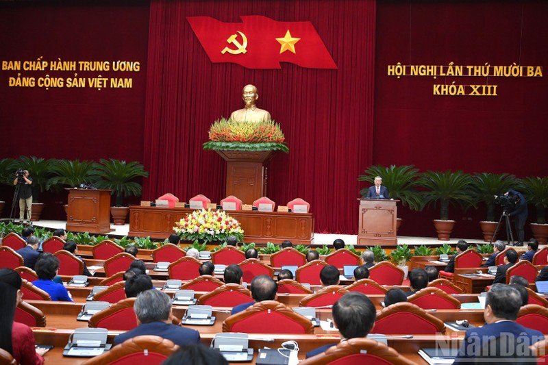 Thông báo Hội nghị lần thứ 13 Ban Chấp hành Trung ương Đảng khóa XIII