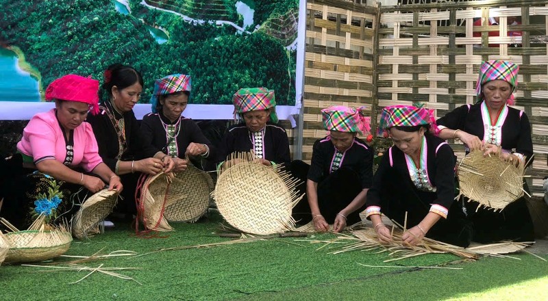 Giữ gìn nghề truyền thống đan lát