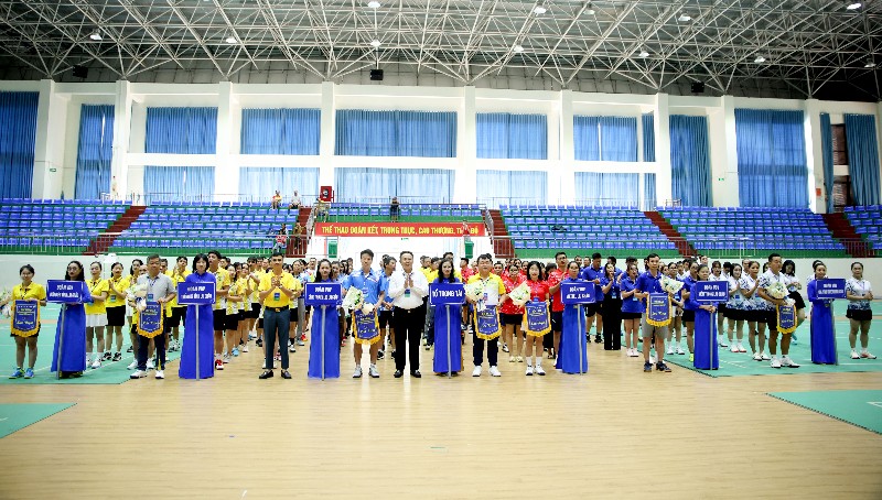  Hội thao Khối các Cơ quan và Doanh nghiệp trung ương đóng trên địa bàn tỉnh 