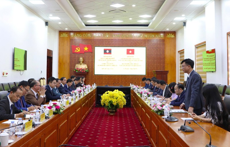 Hội đàm giữa Đoàn Đại biểu tỉnh Lai Châu (Việt Nam) và Đoàn Đại biểu tỉnh U Đôm Xay (Lào)