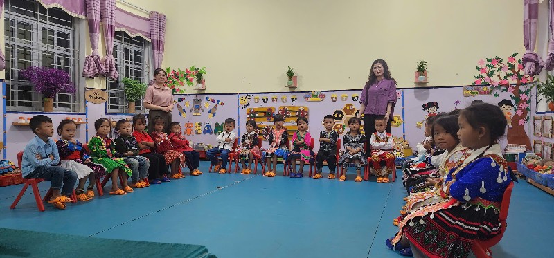 Giữ gìn bản sắc văn hoá trong trường học