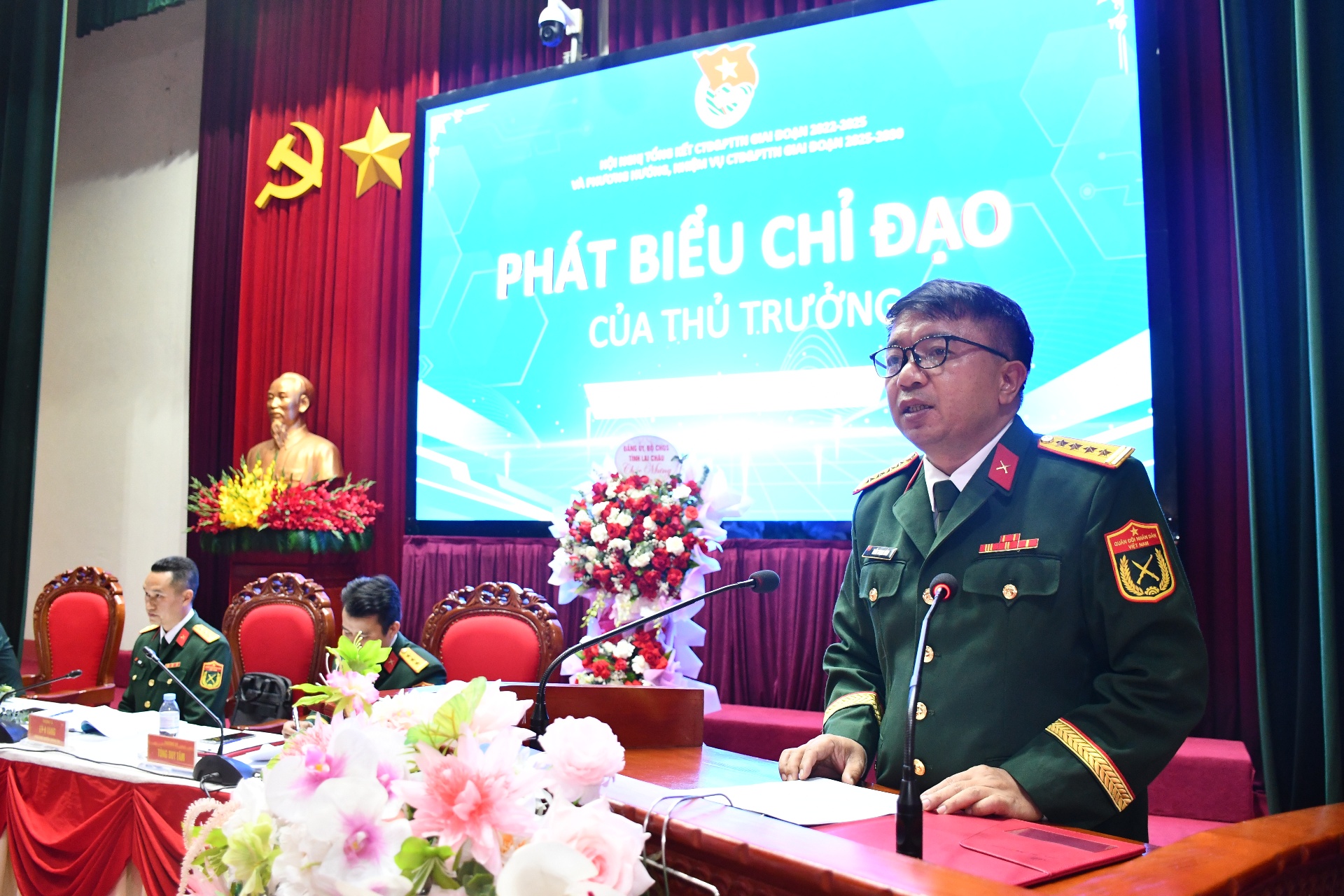 Đồng chí Trần Thanh Bình, Uỷ viên BTV Đảng uỷ, Phó Chính uỷ BCHQS tỉnh phát biểu chỉ đạo Hội nghị
