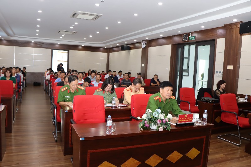 Hội nghị đối thoại trực tiếp về thủ tục hành chính và giải quyết thủ tục hành chính