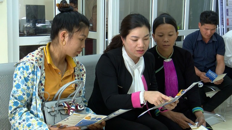 Đẩy mạnh chi trả lương hưu, trợ cấp bảo hiểm xã hội qua tài khoản