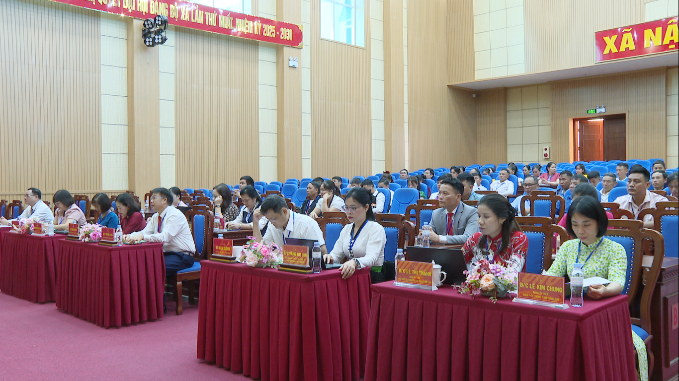 Các đại biểu dự đại hội. Các đại biểu dự đại hội.