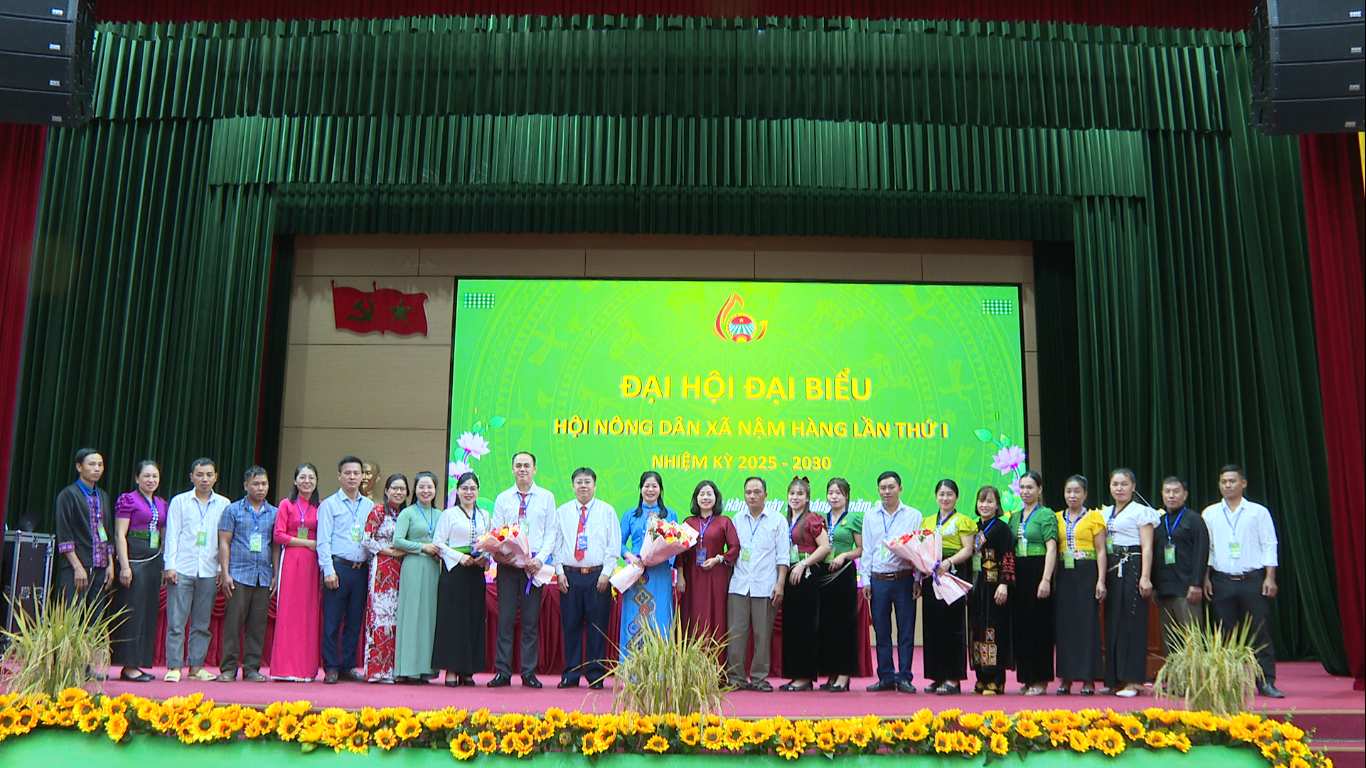 Ban chấp hành Hội nông dân xã Nậm Hàng, nhiệm kỳ 2025-2030 ra mắt đại hội. Ban chấp hành Hội nông dân xã Nậm Hàng, nhiệm kỳ 2025-2030 ra mắt đại hội.