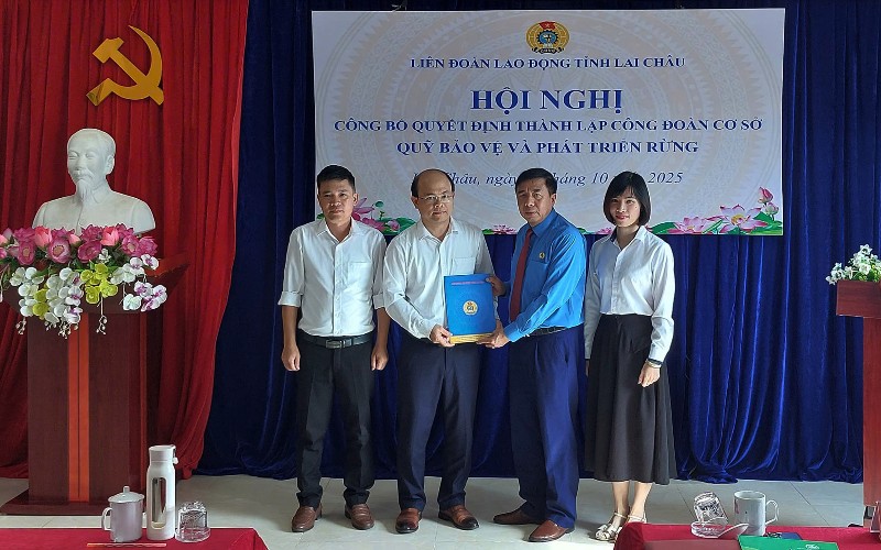 Công bố quyết định thành lập Công đoàn cơ sở Quỹ Bảo vệ và Phát triển rừng