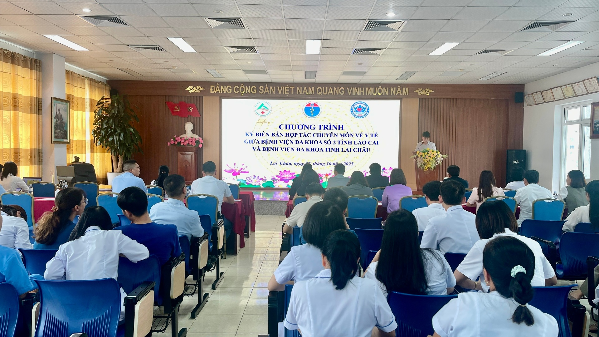 Quang cảnh hội nghị Quang cảnh hội nghị