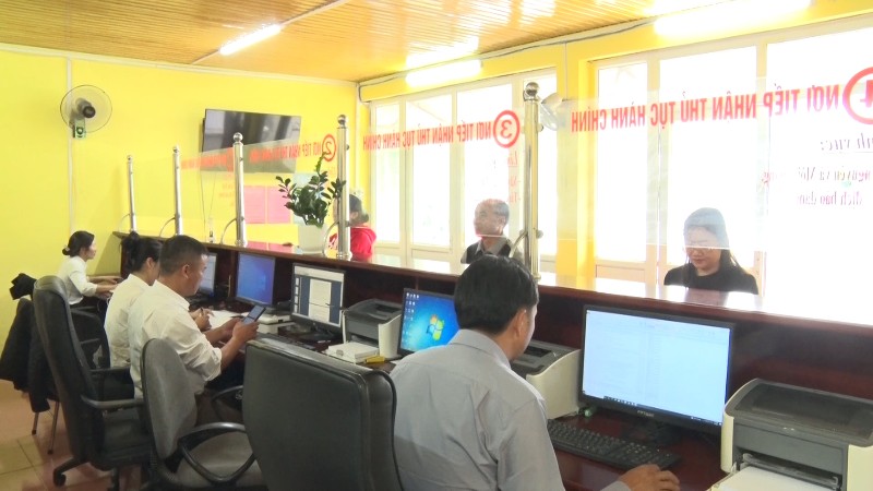 Xã Sìn Hồ: Đẩy mạnh chuyển đổi số trong cải cách hành chính