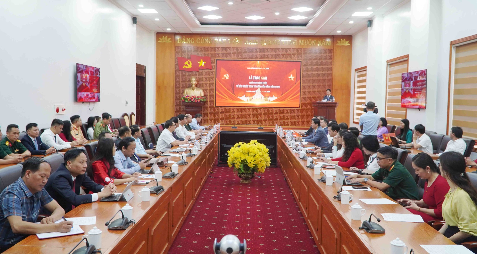 Quang cảnh lễ trao giải