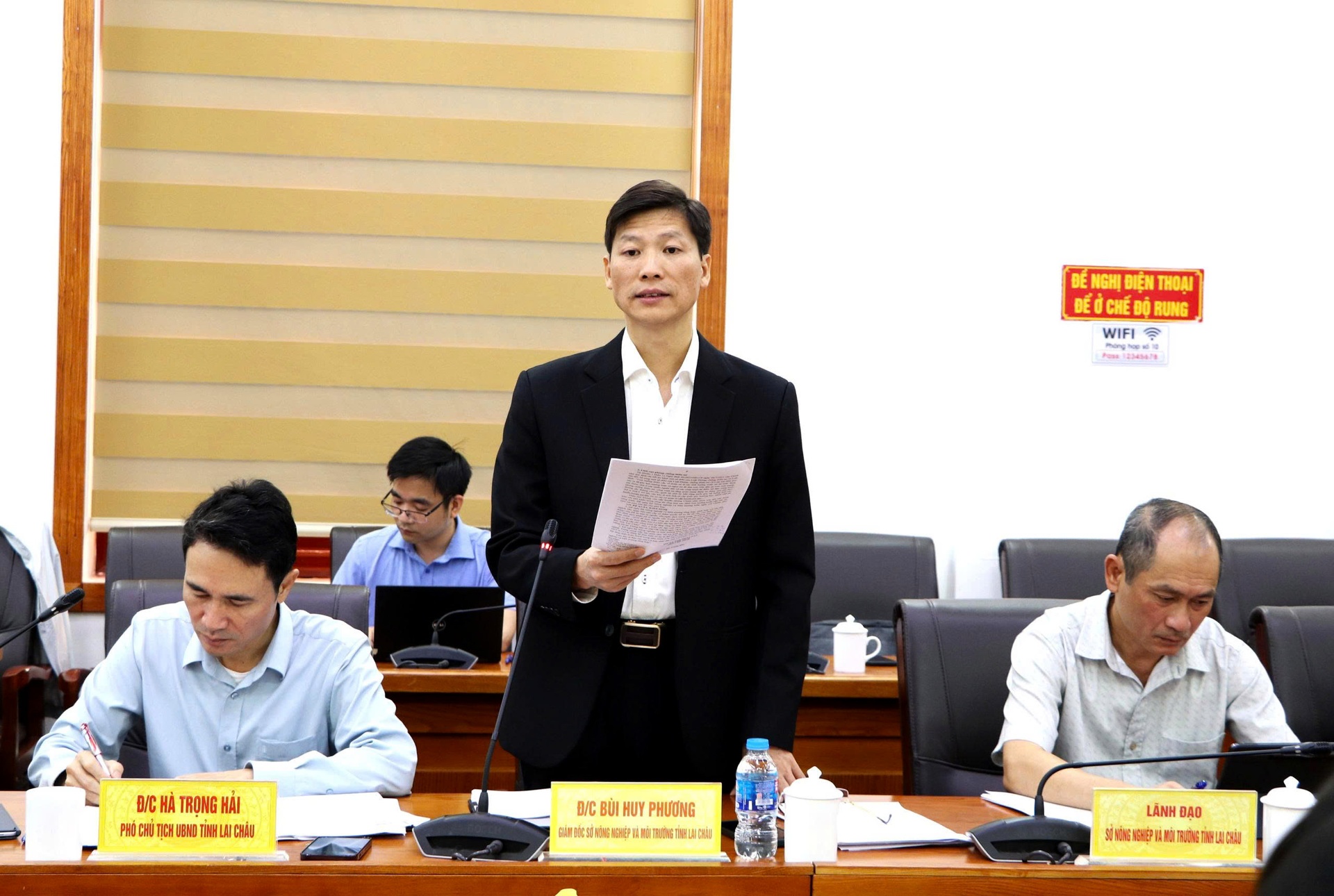 Lãnh đạo Sở Nông nghiệp và Môi trường phát biểu ý kiến tại buổi làm việc.  Lãnh đạo Sở Nông nghiệp và Môi trường phát biểu ý kiến tại buổi làm việc.