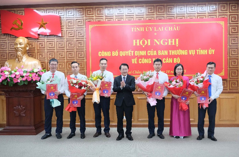 Công bố quyết định của Ban Thường vụ Tỉnh ủy về công tác cán bộ