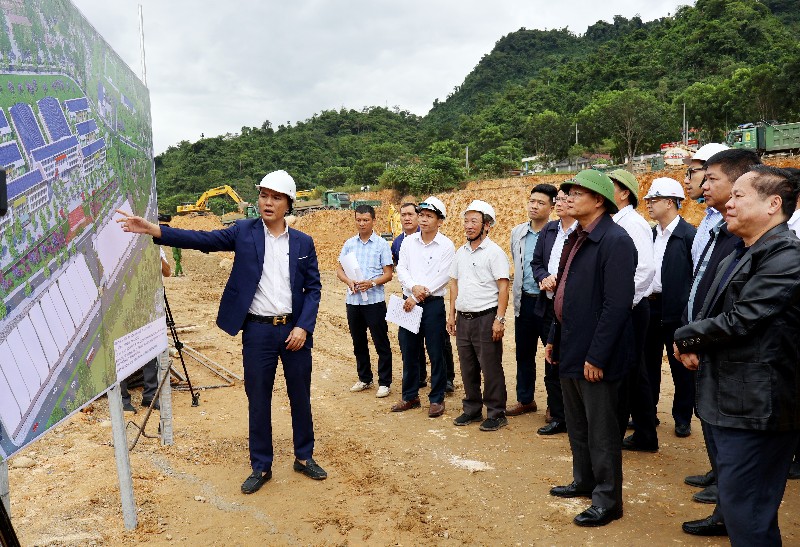 Bí thư Tỉnh ủy Lê Minh Ngân kiểm tra tiến độ xây dựng Trường Phổ thông Dân tộc nội trú Tiểu học và THCS Phong Thổ