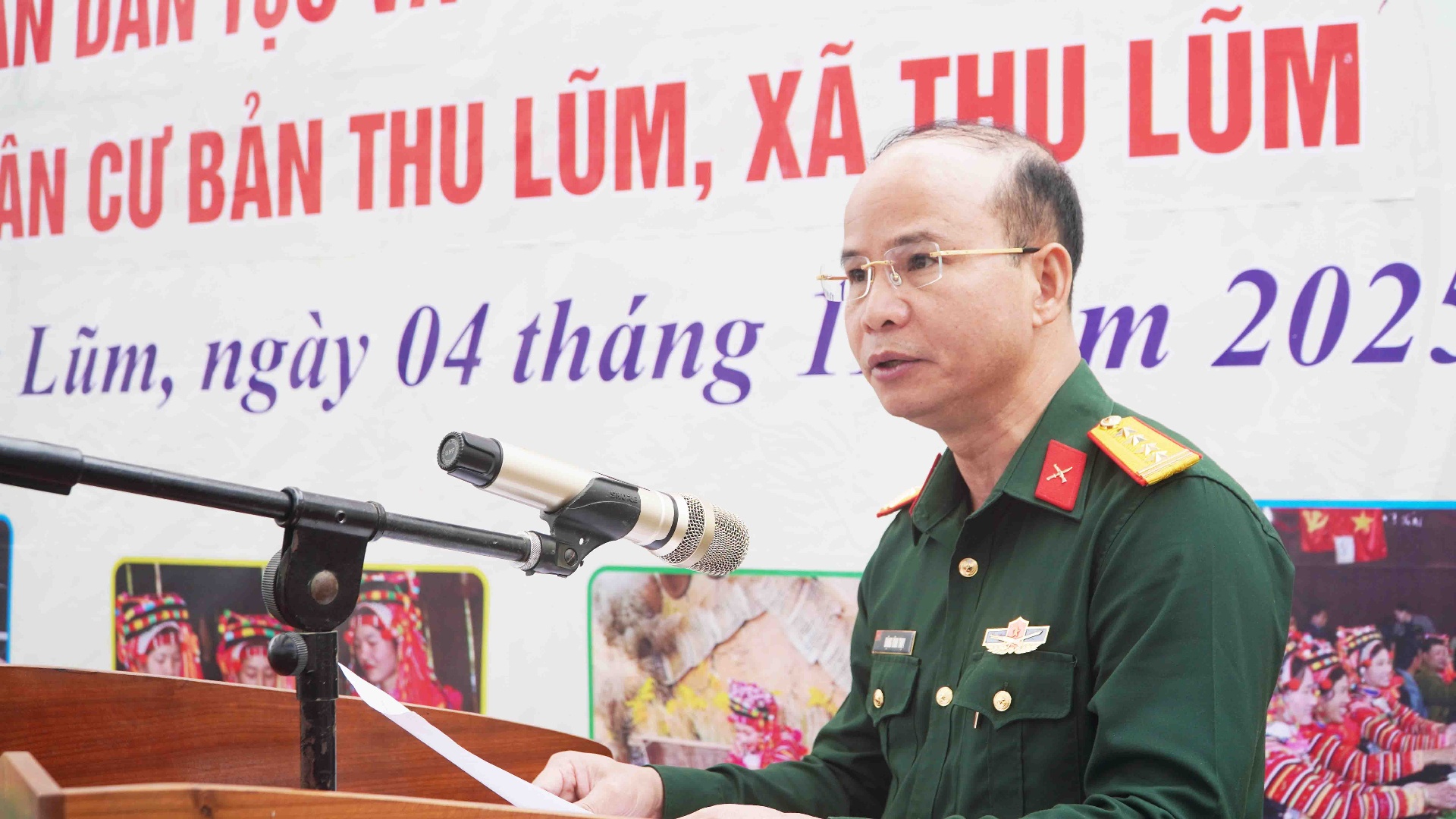 đồng chí Đặng Vĩnh Thụy - Uỷ viên Ban Thường vụ, Chỉ huy Trưởng Bộ chỉ huy Quân sự tỉnh phát biểu tại ngày hội.