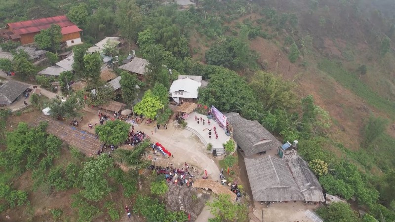 Nông thôn mới "thắp sáng" bản vùng cao 