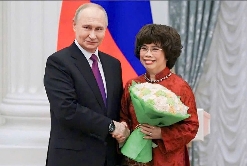 Anh hùng Lao động Thái Hương được Tổng thống Nga Vladimir Putin trao tặng Huân chương Hữu nghị