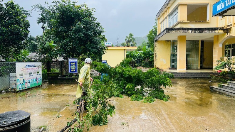 Bão số 13 gây thiệt hại hơn 7.500 tỷ đồng, 6 người chết và 26 người bị thương