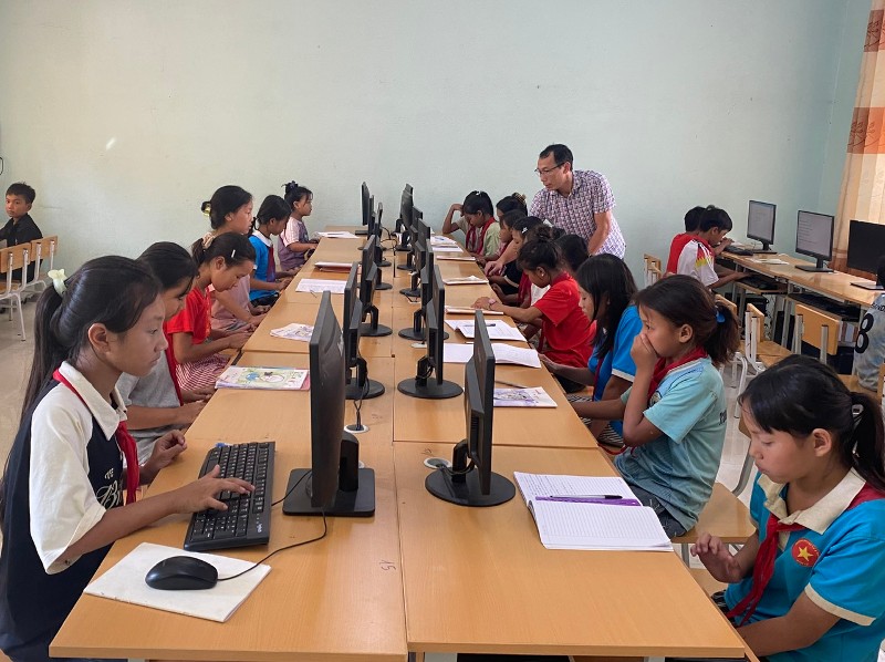 Mô hình bán trú - Tiếp sức cho học sinh vùng cao