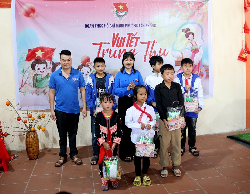 Tuổi trẻ phường Tân Phong xung kích vì cộng đồng