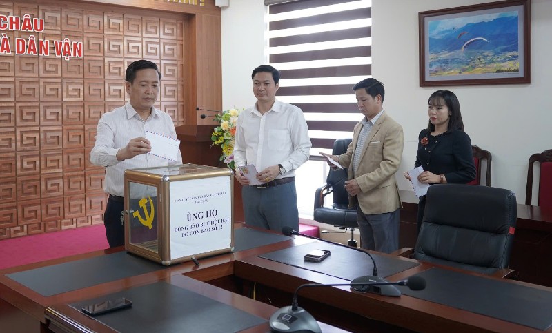 Ban Tuyên giáo và Dân vận Tỉnh ủy: Tiếp tục ủng hộ đồng bào bị thiệt hại do bão số 12 và mưa lũ