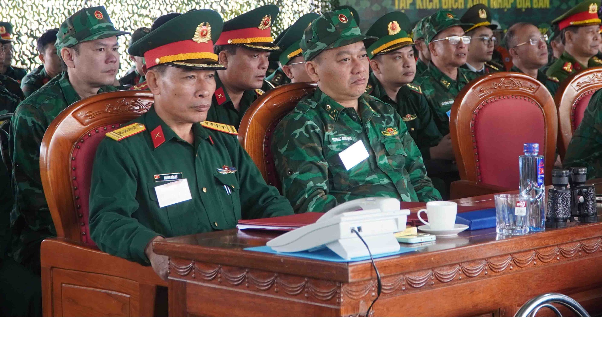 Các đại biểu dự lễ bế mạc buổi diễn tập.