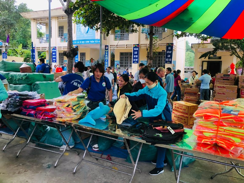 "Hội chợ 0 đồng - Hơi ấm đầu đông"