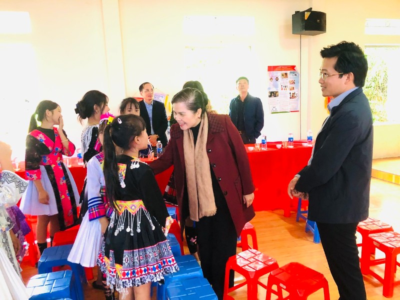 Ngày hội Đại đoàn kết toàn dân tộc bản Chu Va 12