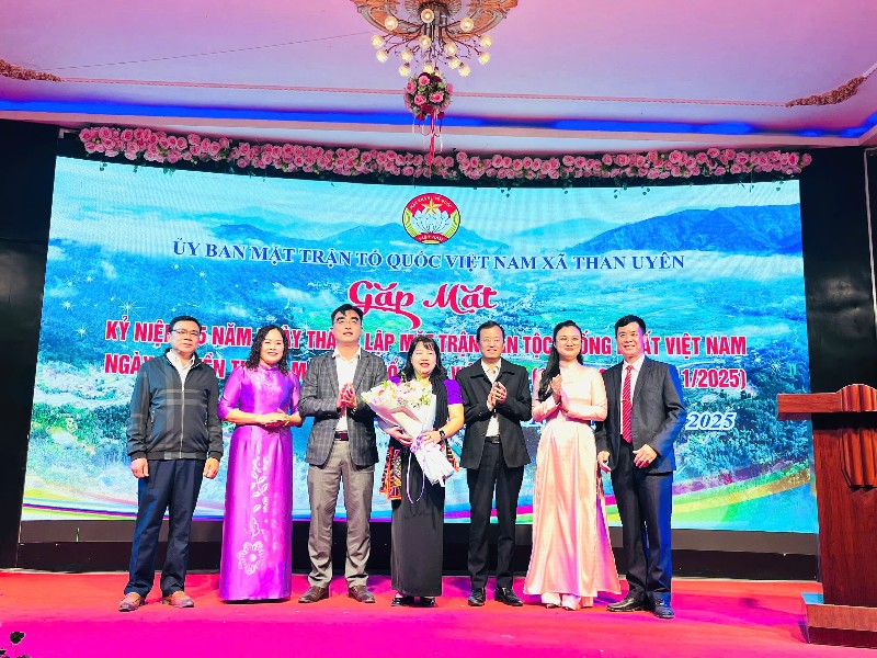 Gặp mặt kỷ niệm 95 năm Ngày thành lập Mặt trận Dân tộc thống nhất Việt Nam, Ngày Truyền thống Mặt trận Tổ quốc Việt Nam (18/11/1930 - 18/11/2025)