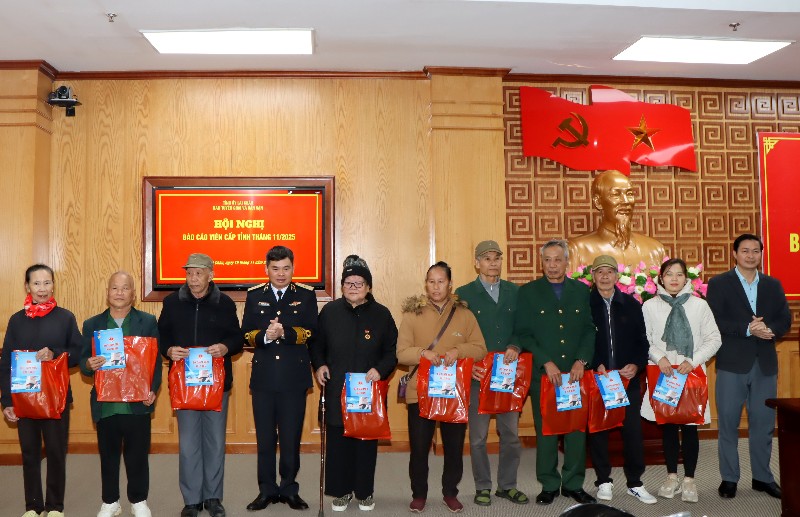 Hội nghị Báo cáo viên cấp tỉnh tháng 11/2025