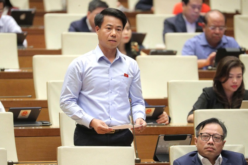 Xem xét thực hiện miễn phí sách giáo khoa sớm hơn, ngay từ năm học 2026 - 2027