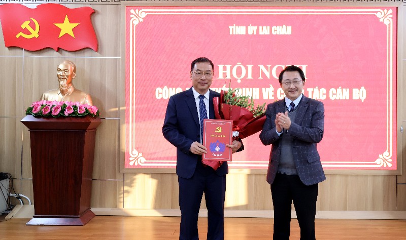 Hội nghị công bố quyết định về công tác cán bộ 