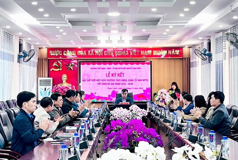 Lễ ký kết quy chế phối hợp giữa Thường trực HĐND, UBND và Ủy ban MTTQ Việt Nam xã Than Uyên