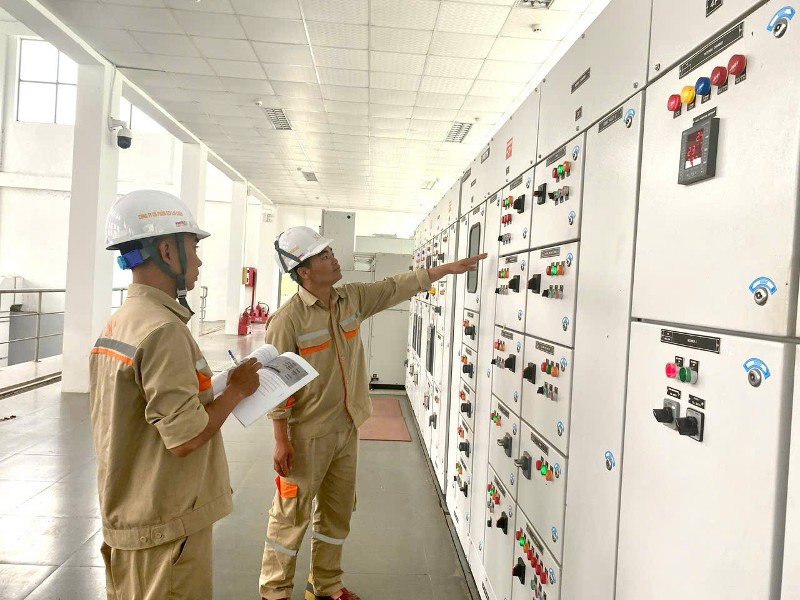 Tạo bứt phá với công nghiệp chế biến, năng lượng sạch và thương mại điện tử