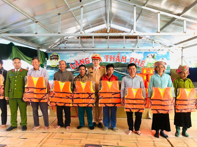 Tuyên truyền Luật Giao thông đường thủy nội địa