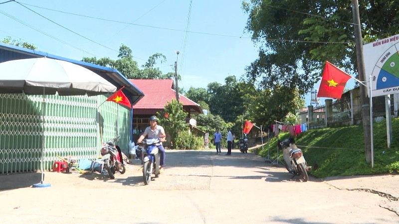 Hành động thiết thực vì xã Nậm Tăm sáng - xanh - sạch - đẹp