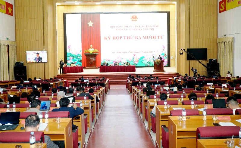 Thông qua các tờ trình, báo cáo thẩm tra dự thảo nghị quyết