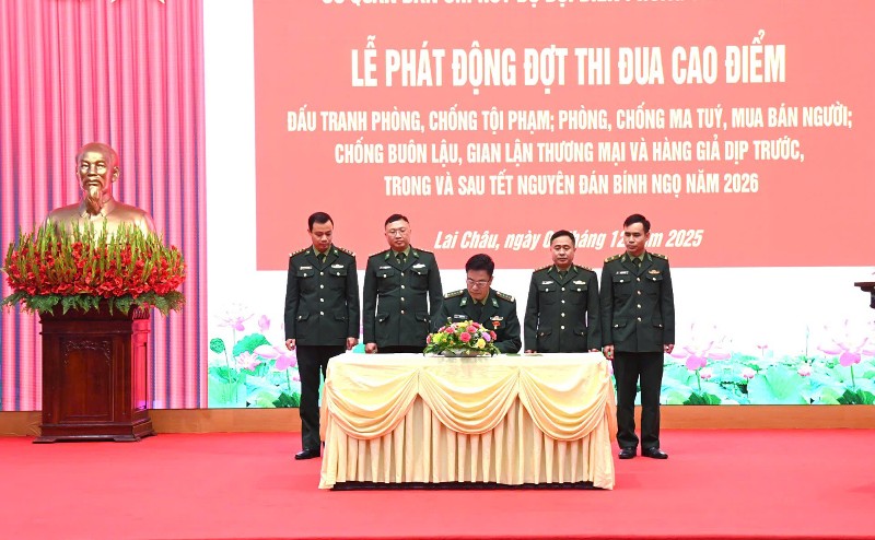 Phát động đợt thi đua cao điểm đấu tranh phòng, chống tội phạm; phòng chống buôn lậu, gian lận thương mại và hàng giả trên biên giới