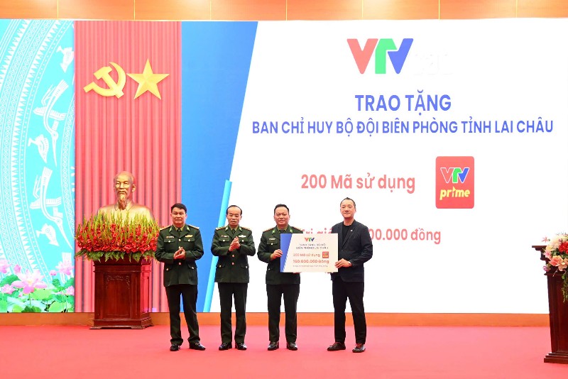 Tập huấn kỹ năng số cho cán bộ, chiến sĩ