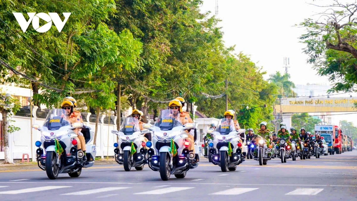 CSGT mở đợt cao điểm bảo đảm an toàn giao thông phục vụ Đại hội XIV của Đảng